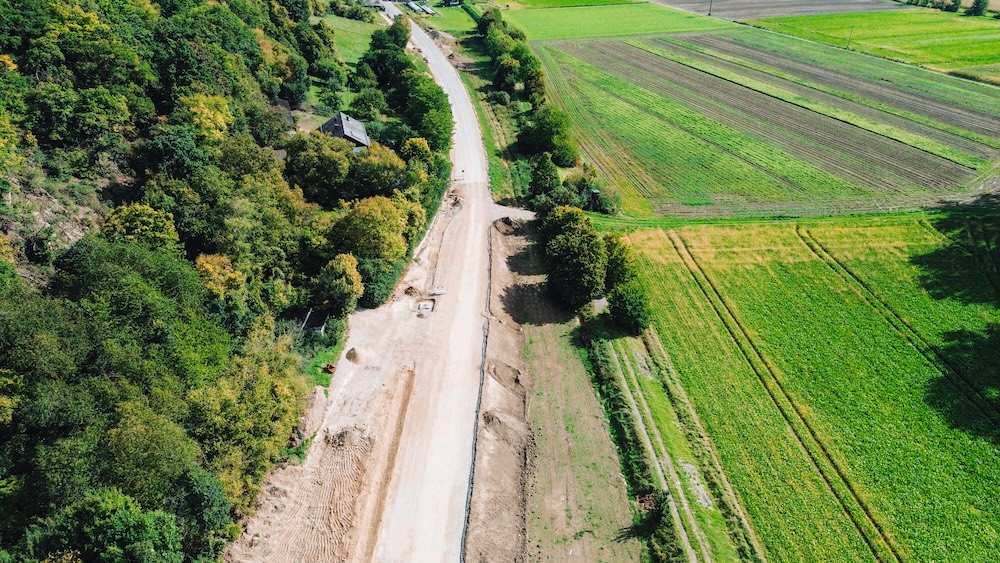 Ausbau Staatsstraße 2115 östlich von Sulzbach a. d. Donau - ALTMANN Ingenieure plant Straßenneubau