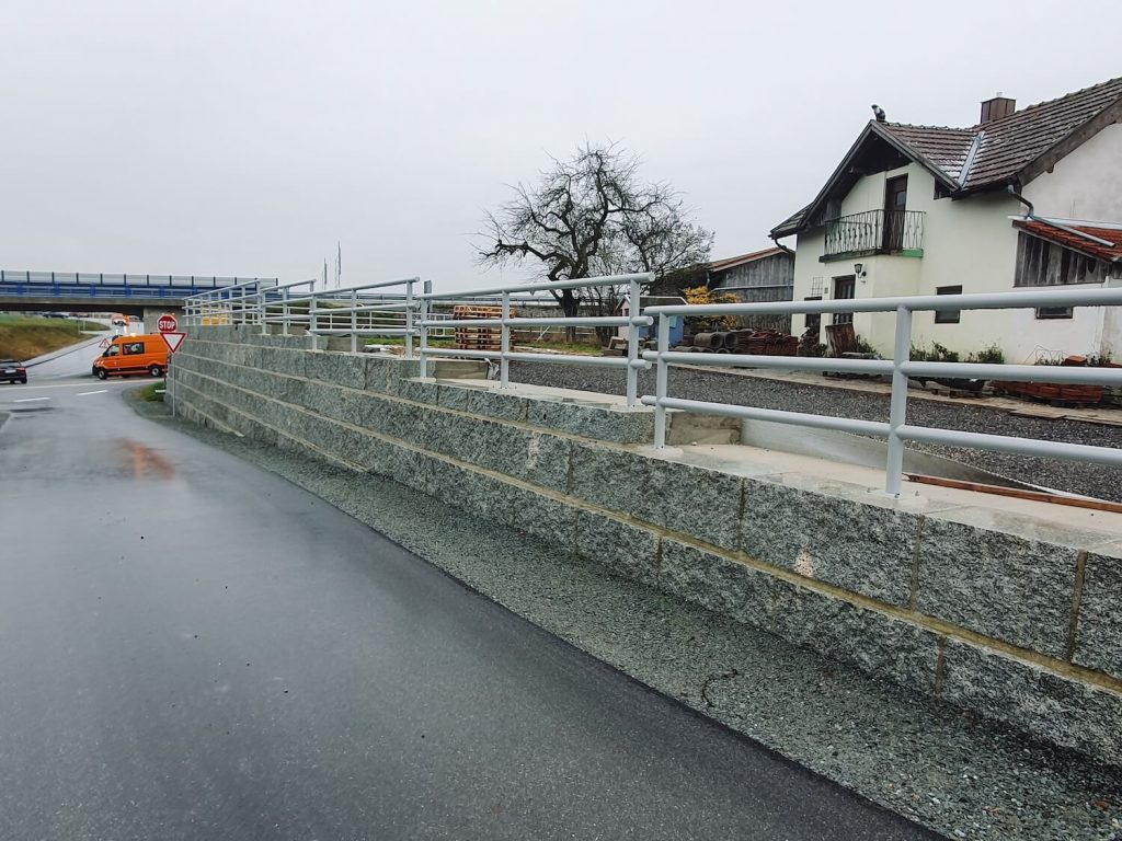 Planung Granitblockwand und Stützwand durch ALTMANN bei Ausbau B20 bei Falkenberg