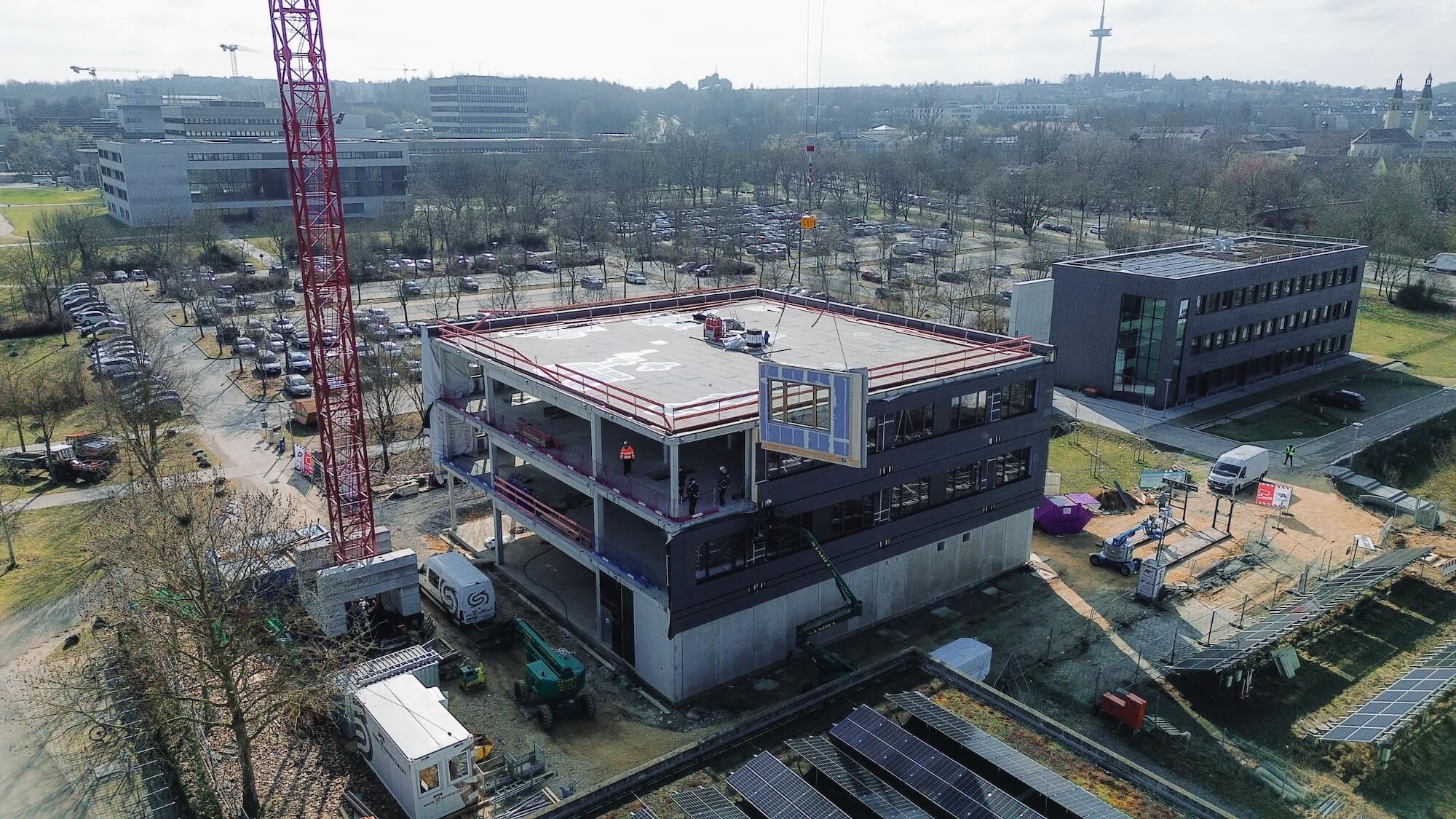 Präzisionsarbeit in luftiger Höhe